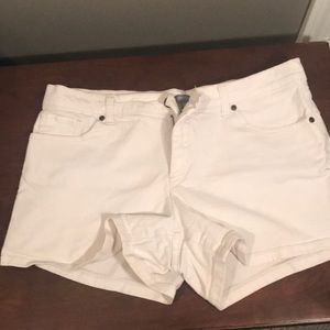 White Denim Shorts New York & Company Size 10